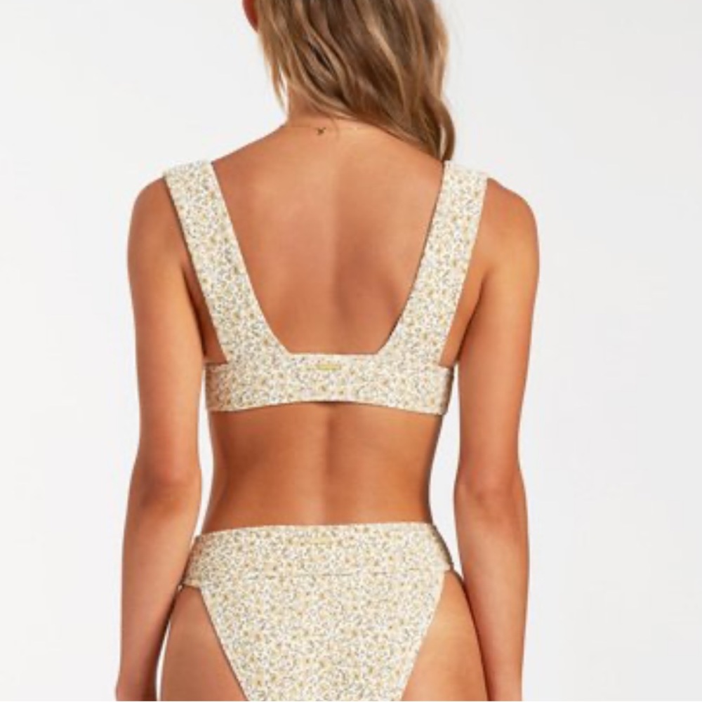 *NWT* Billabong Bikini Top - Picture 2 of 4